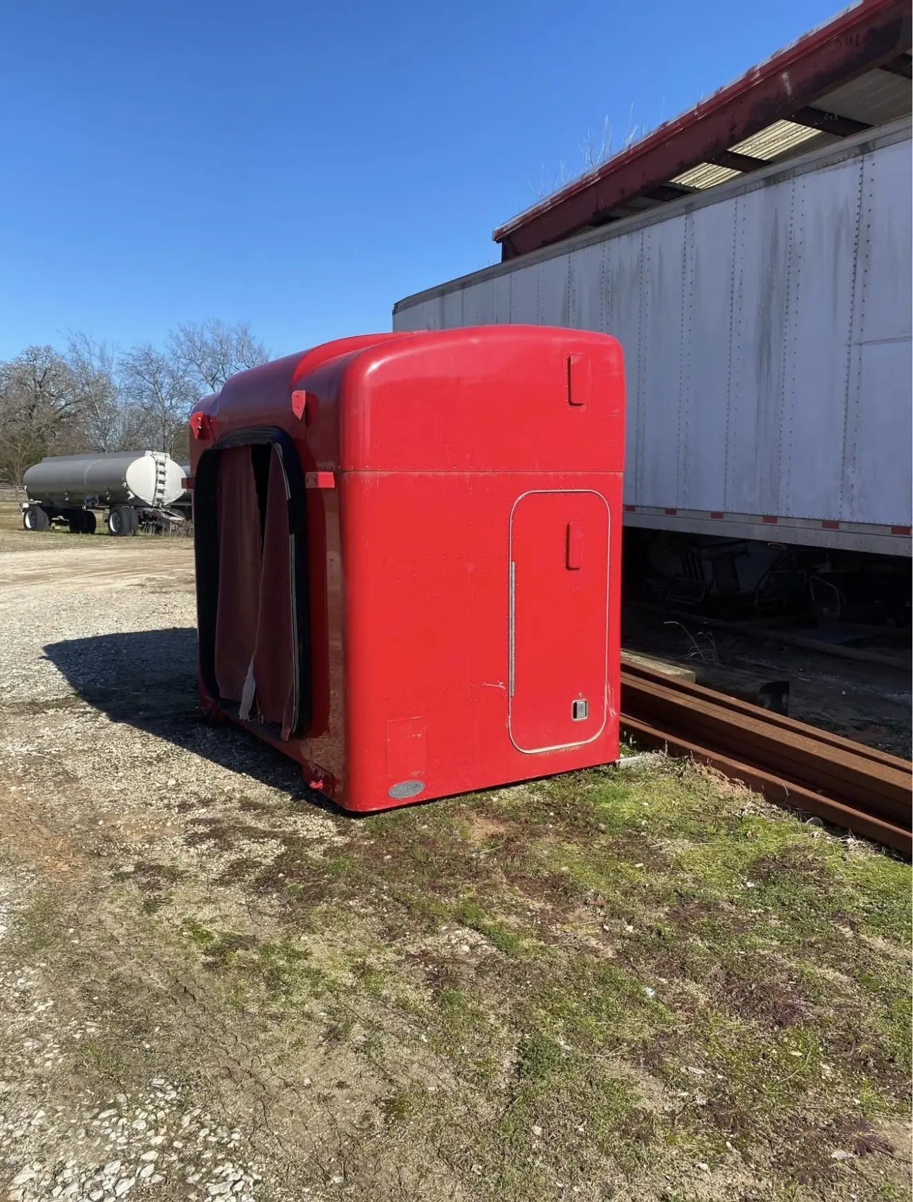 177193658878594.webp 379 Peterbilt sleeper - Image 1
