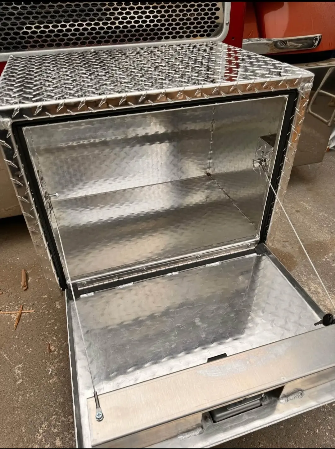 177326333285097.webp Diamond plate truck or trailer storage box - Image 1
