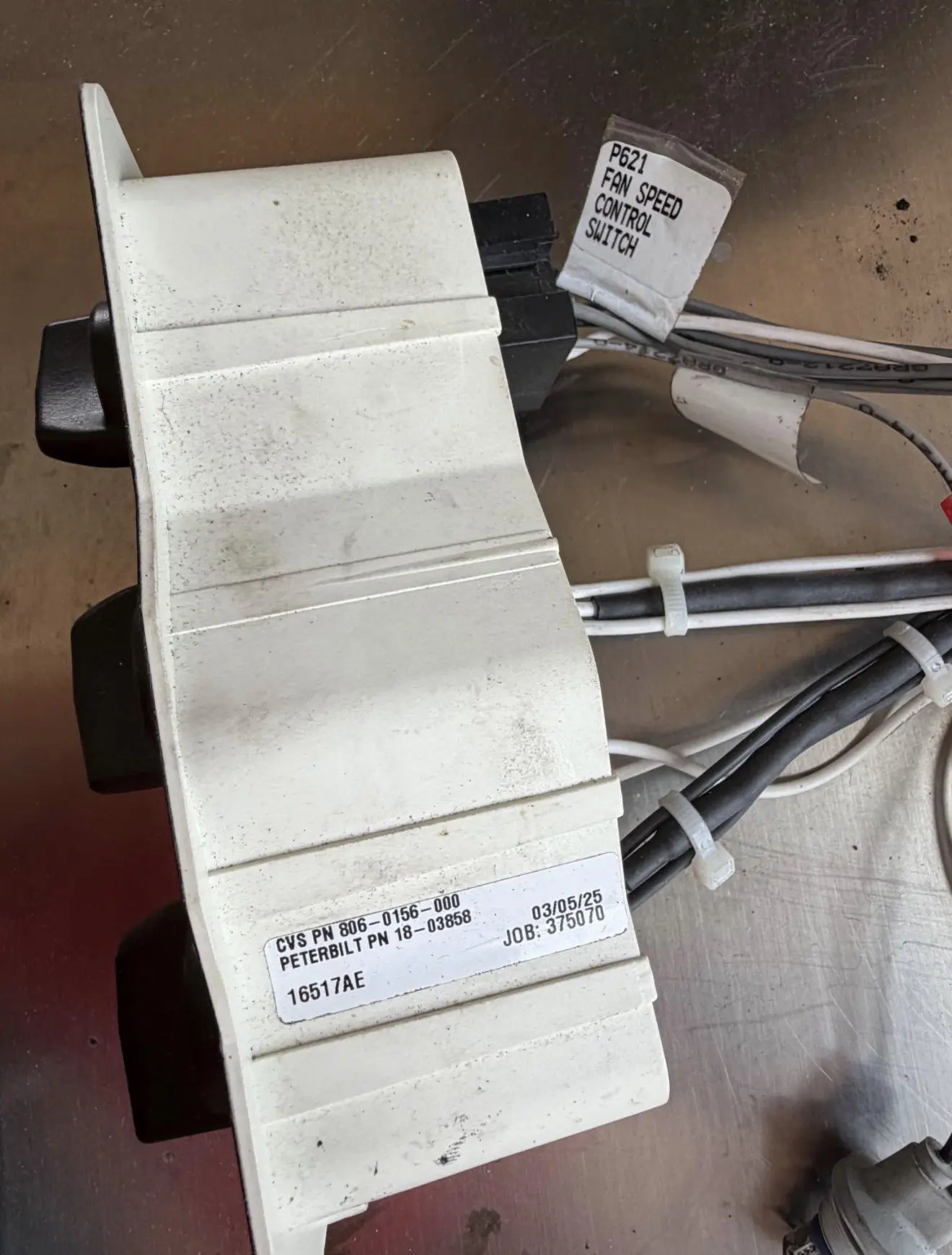 177331414787886.webp Peterbilt heater control - Image 1