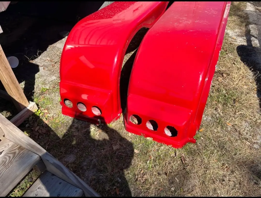177335887888877.webp Semi fiberglass, full fenders - Image 1