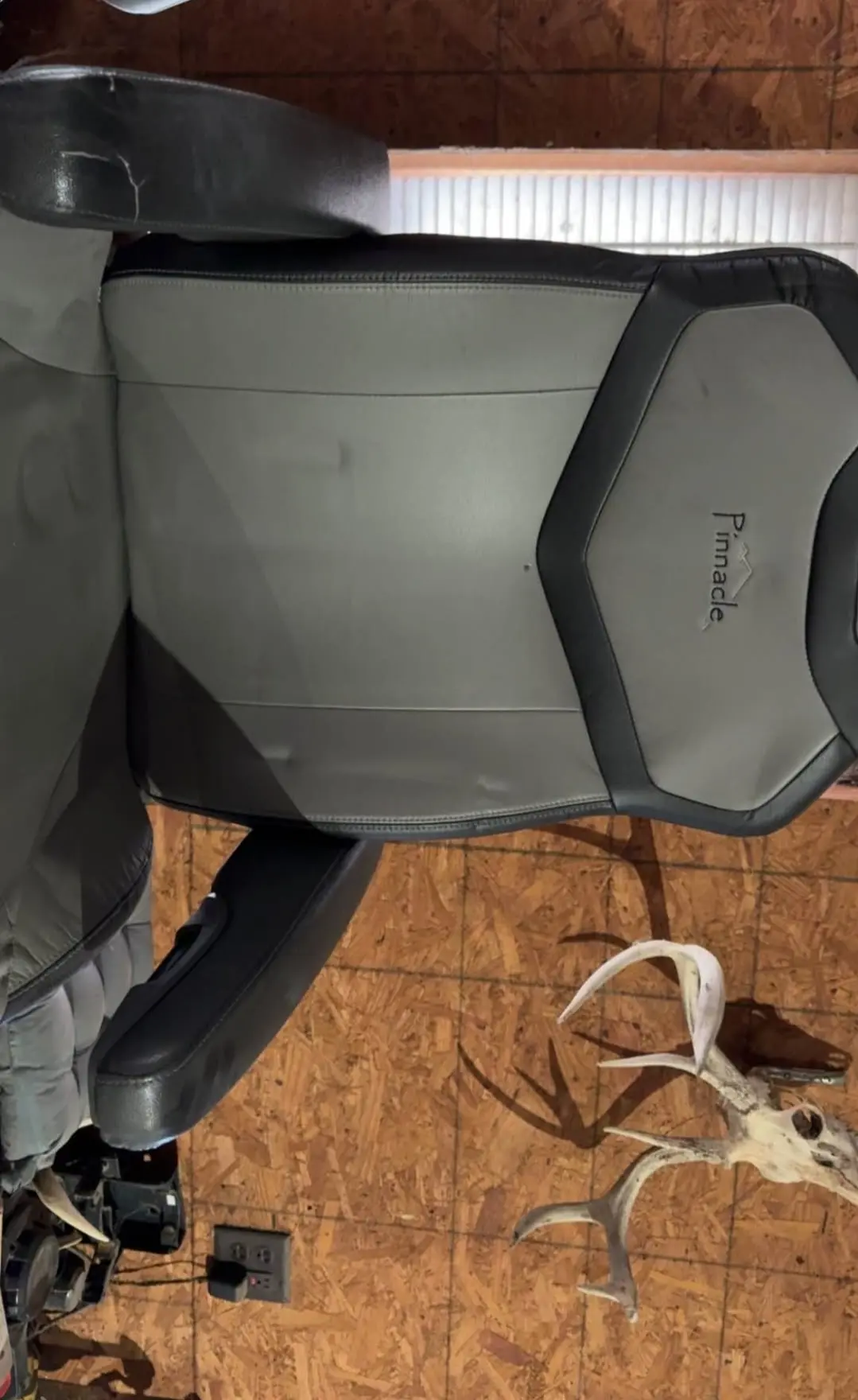 177335979388912.webp Pinnacle heated seat - Image 1