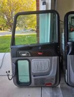 2020 Peterbilt 389 / 379 / 388 / 386 Doors – Left & Right - Image 4