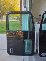 2020 Peterbilt 389 / 379 / 388 / 386 Doors – Left & Right - Image 6