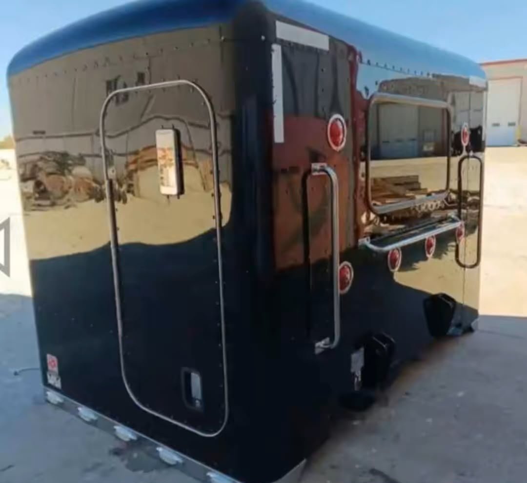 WhatsApp Image 2026-08-17 at 04.18.06 2020 389 Peterbilt 63" Flat top sleeper - Image 1
